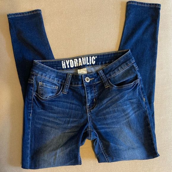 Hydraulic Jeans Sz 5 Hydraulic Dark Distressed Skinny Jeans Poshmark
